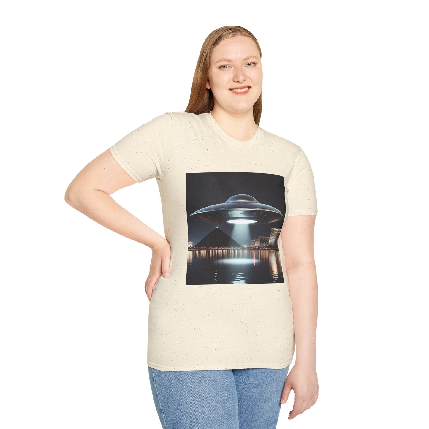 Vintage UFO Graphic Unisex T-Shirt, Retro Tee for Sci-Fi Lovers, Gift for Space Enthusiasts, Cool Alien Design, Unique Casual Wear