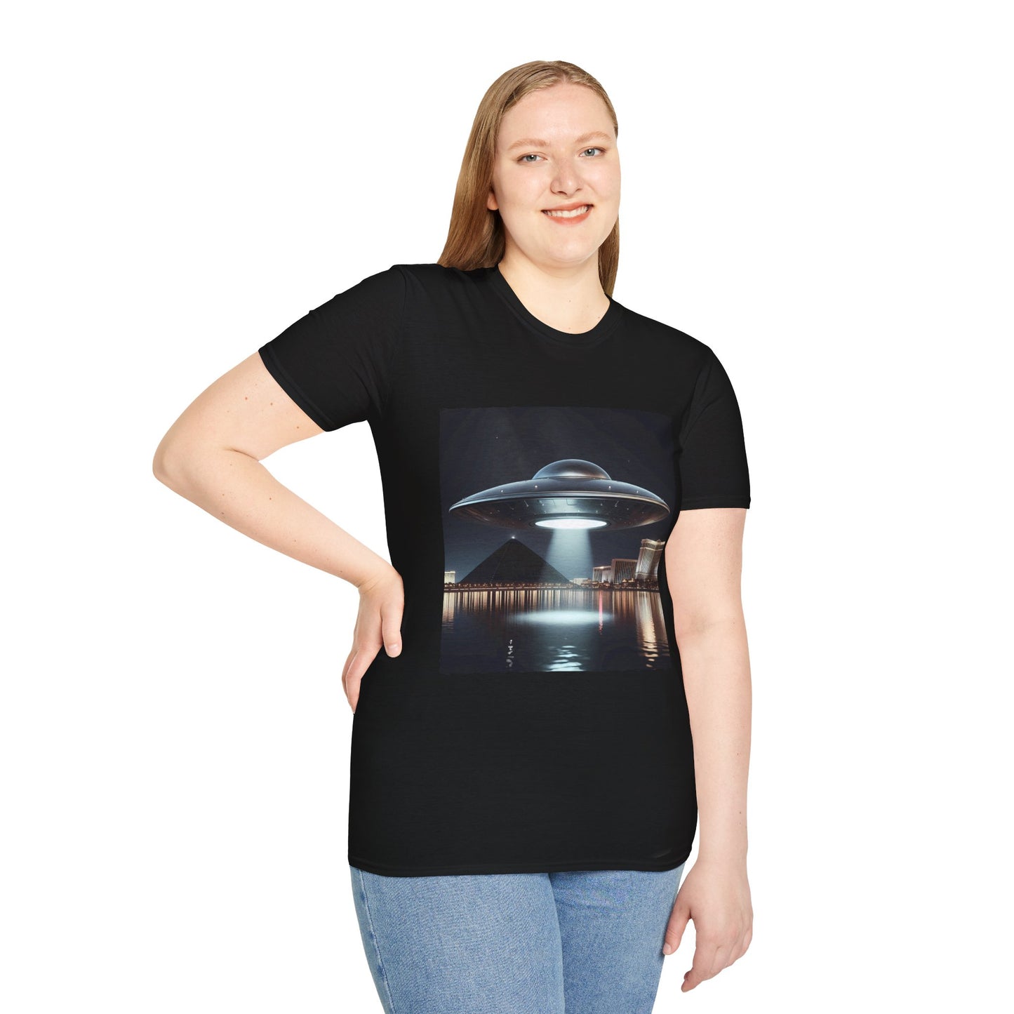 Vintage UFO Graphic Unisex T-Shirt, Retro Tee for Sci-Fi Lovers, Gift for Space Enthusiasts, Cool Alien Design, Unique Casual Wear