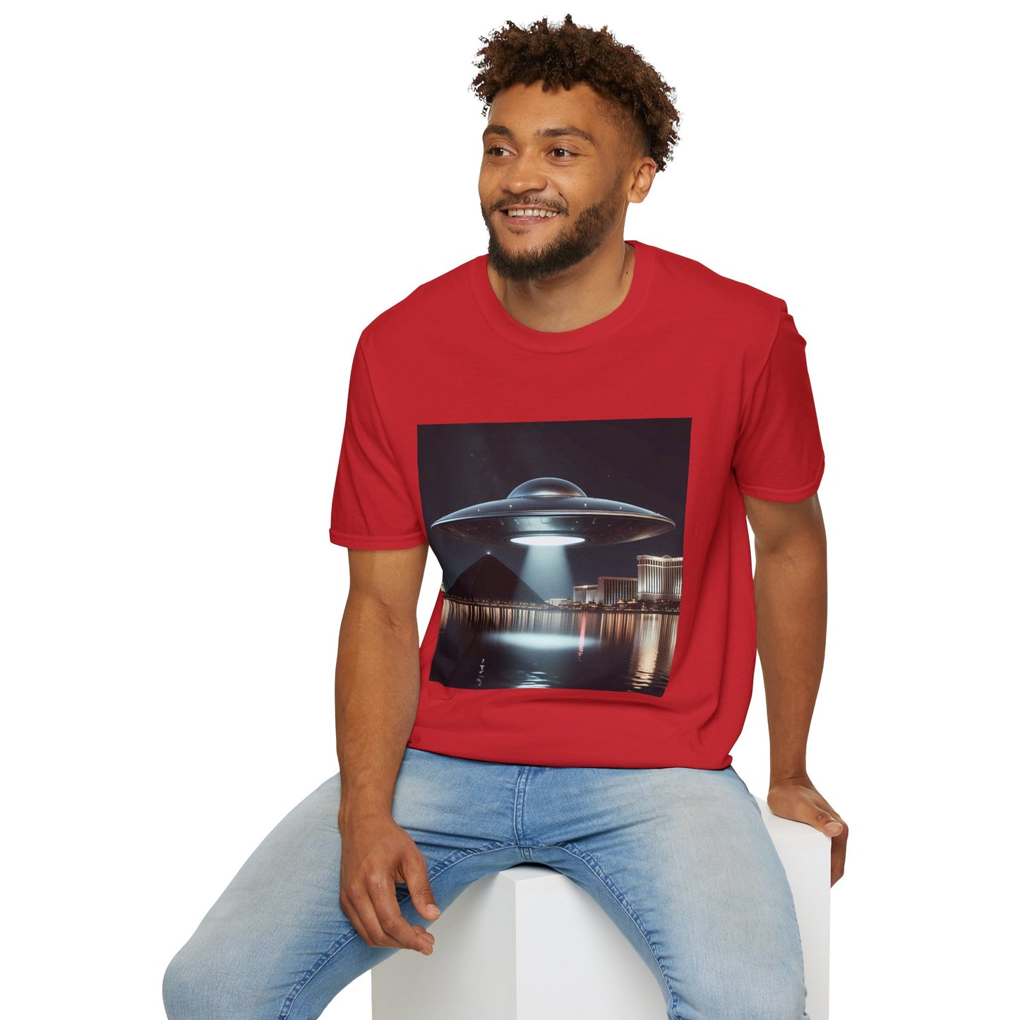 Vintage UFO Graphic Unisex T-Shirt, Retro Tee for Sci-Fi Lovers, Gift for Space Enthusiasts, Cool Alien Design, Unique Casual Wear